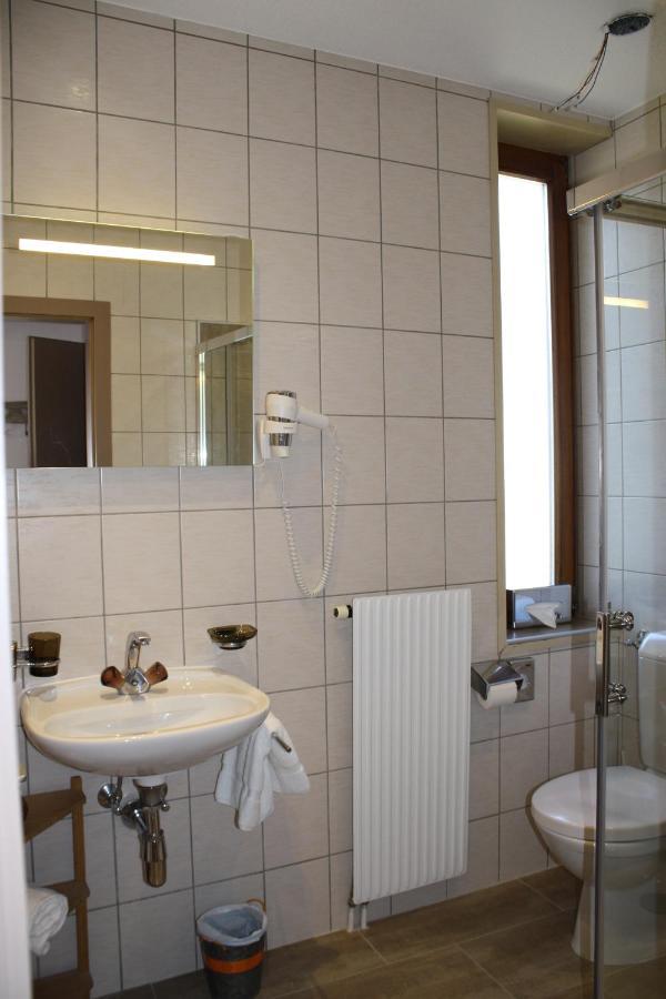 Hotel De La Gare Monthey Εξωτερικό φωτογραφία