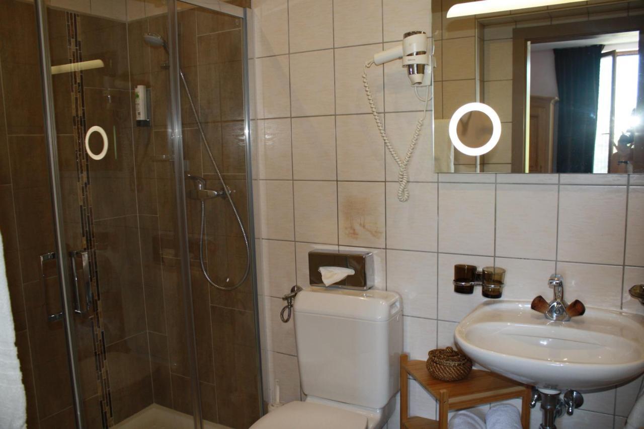 Hotel De La Gare Monthey Εξωτερικό φωτογραφία